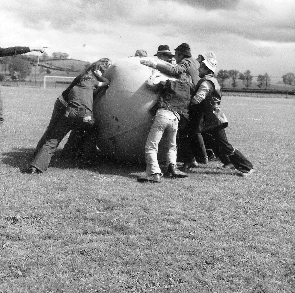 Game of 'large football'